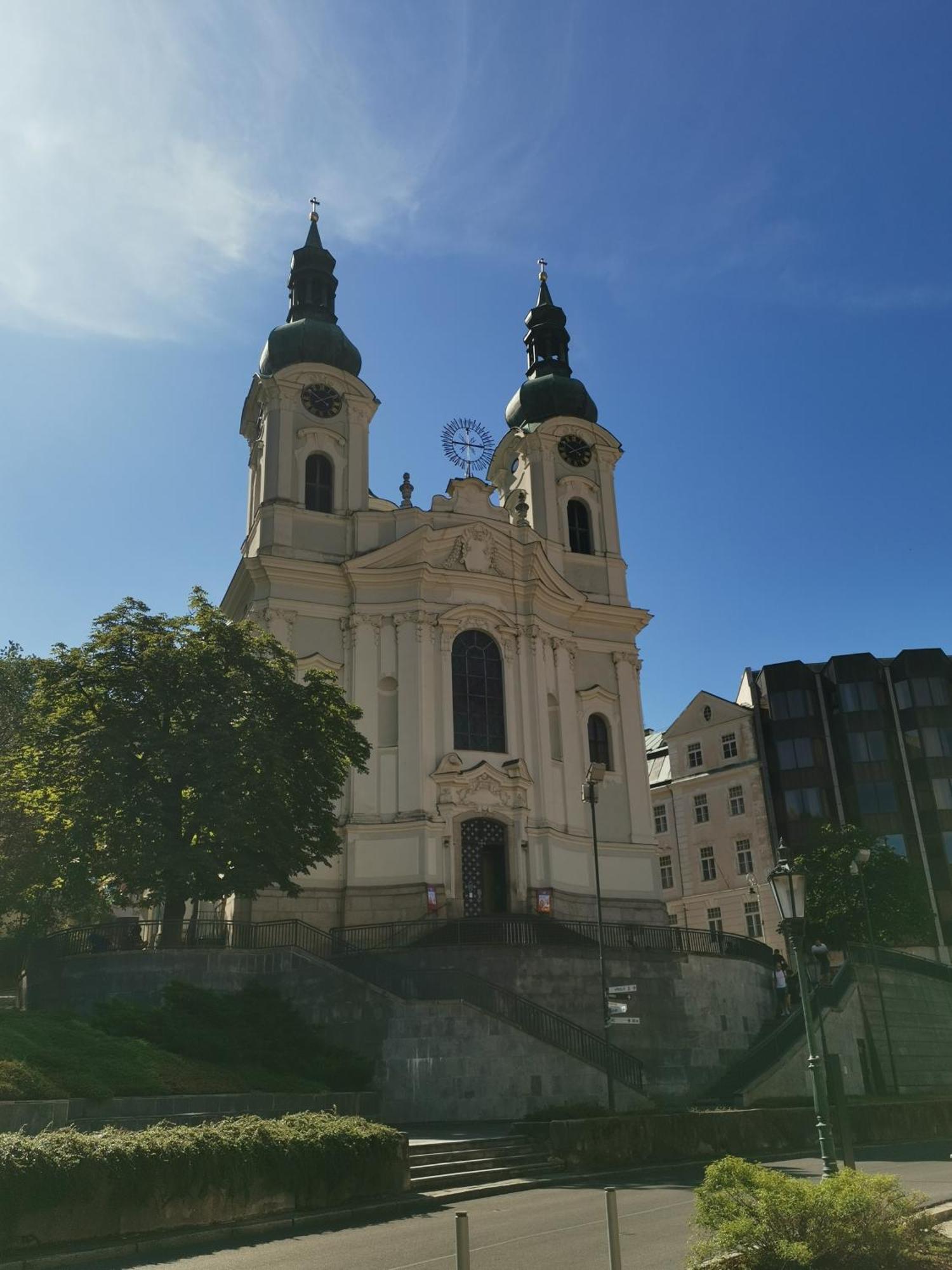 شقة Ubytovani Ester - Utulny Byt V Lazenskem Centru Karlovych Varu Se Zahradkou كارلوفي فاري المظهر الخارجي الصورة